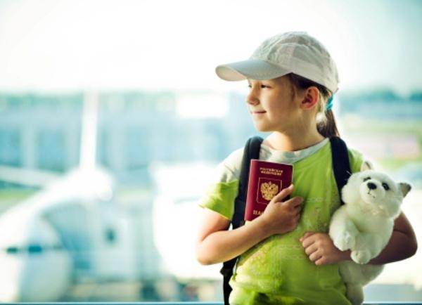 Dịch vụ trẻ em đi máy bay một mình của hãng hàng không