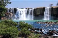 Vé máy bay đi Buôn Ma Thuột tháng 4: Khám phá Tây Nguyên hùng vĩ cùng Senbay